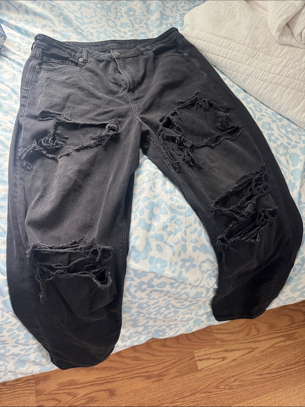 Black Distressed Womens Jeans